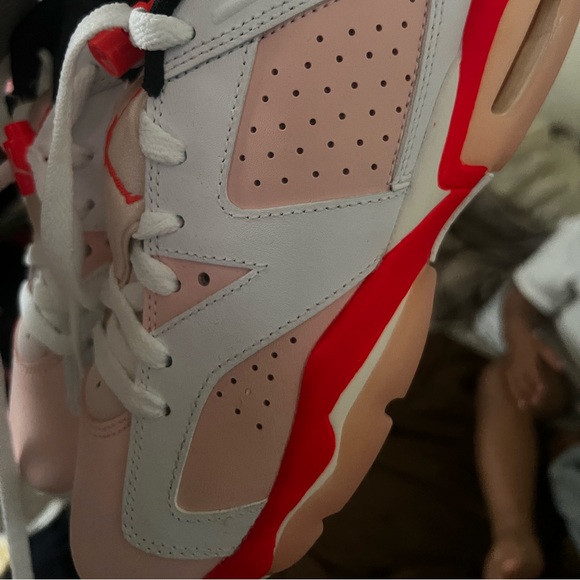 Jordan Low 11s - Picture 1 of 3